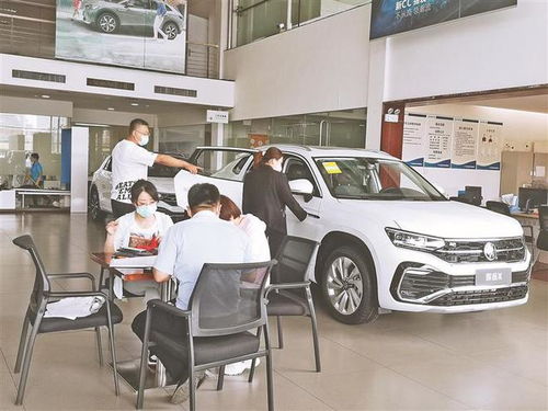 1日至15日 哈尔滨市汽车销售累计达1.2万辆 较上年同期增长33.75 这个夏天 冰城车市正升温